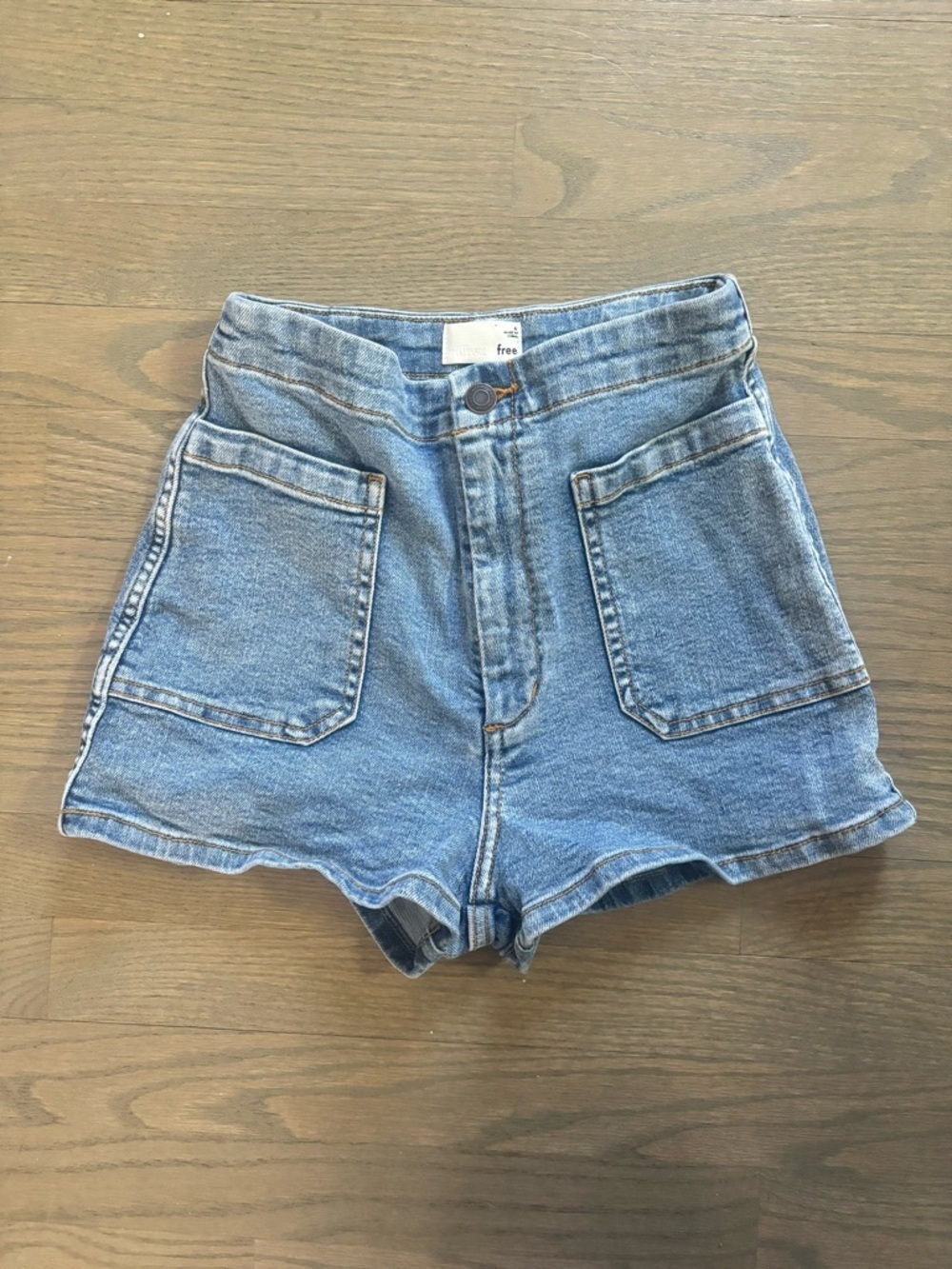 Aritzia Wilfred Free Harulia denim micro sailor jean shorts women’s size 4